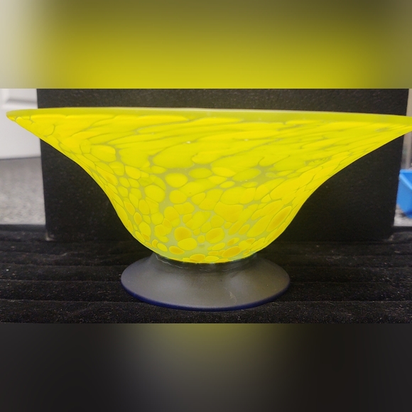 art glass blown glass bowl - Picture 1 of 4